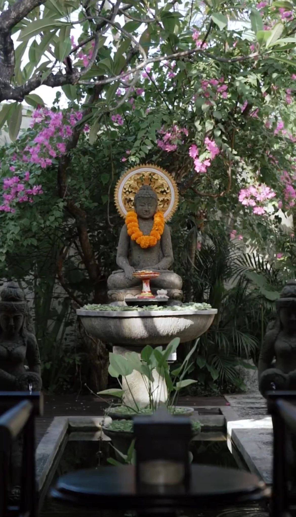 Preview of the Buddha garden in the Mahagiri Villas lobby